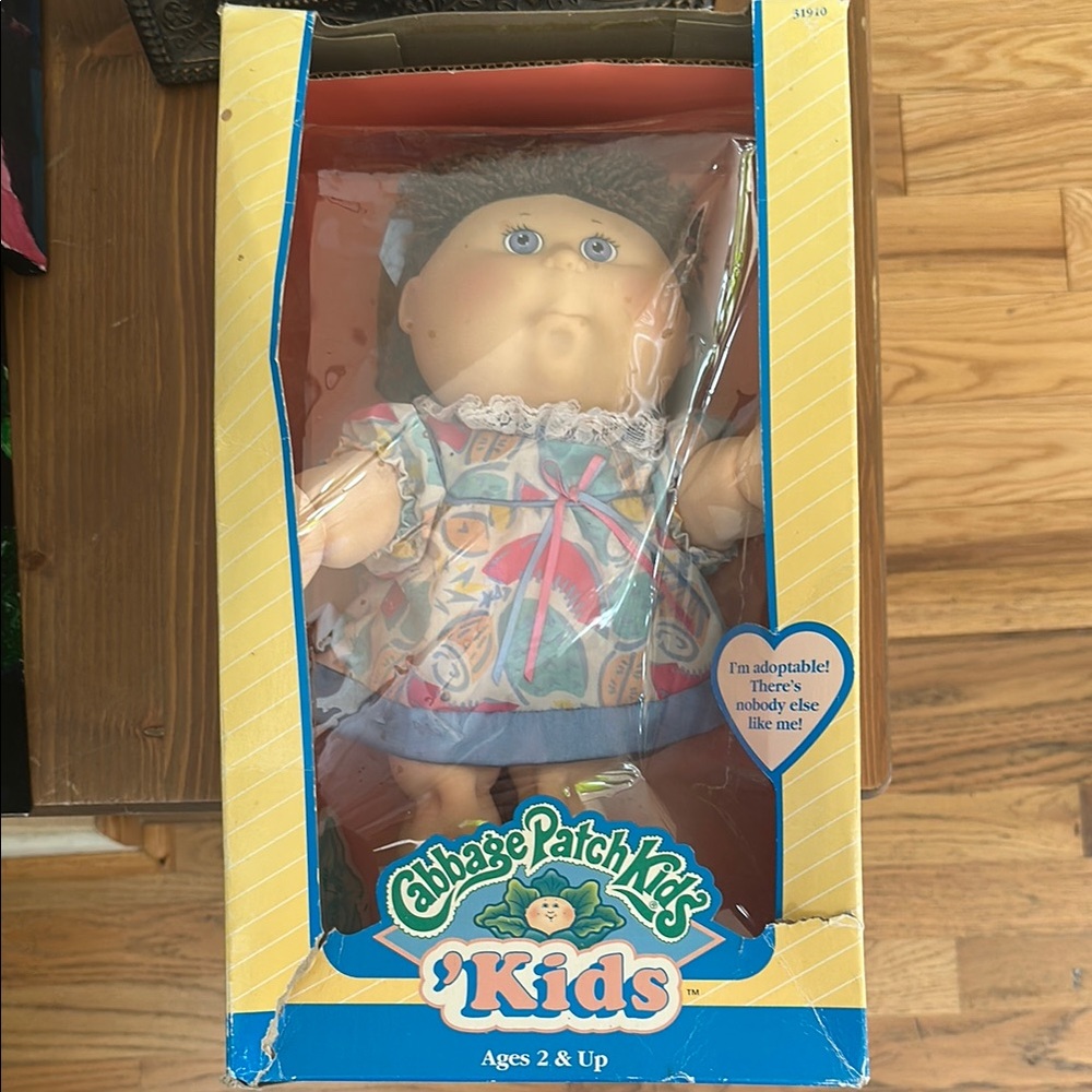 Cabbage Patch Doll in Multicolor Dress New in Box
